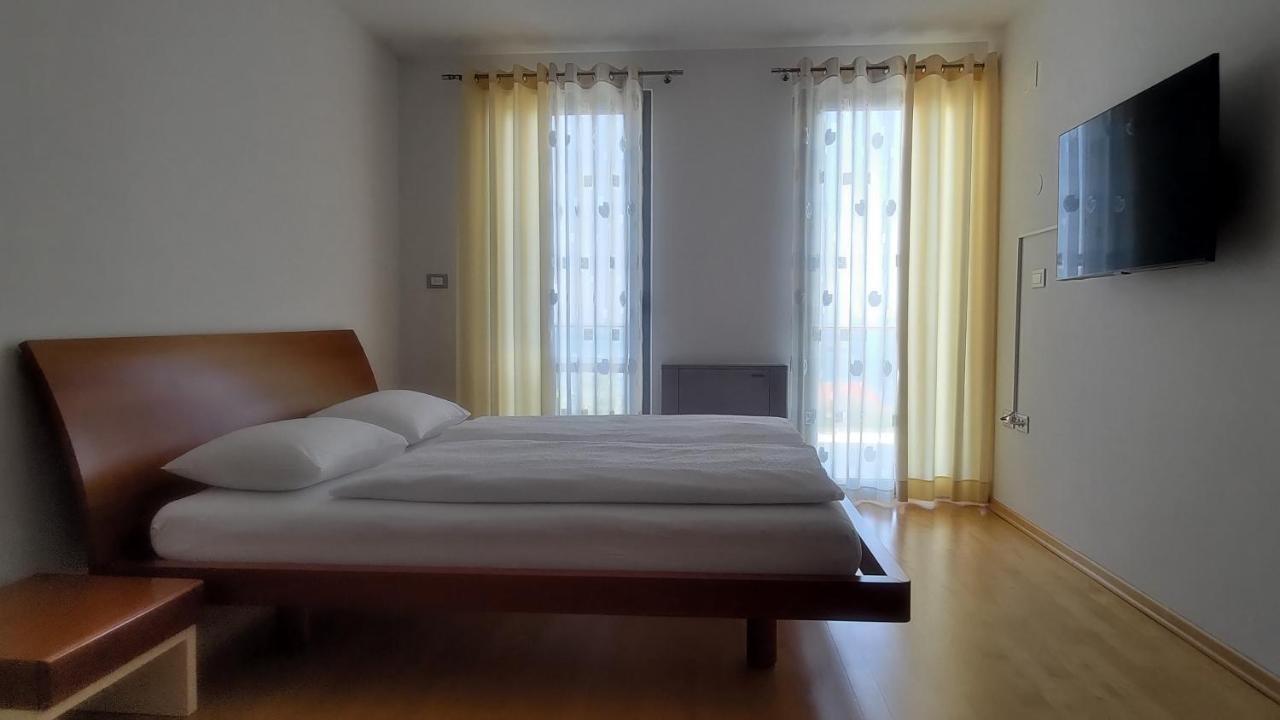 Apartmaji Palea Изола Екстериор снимка
